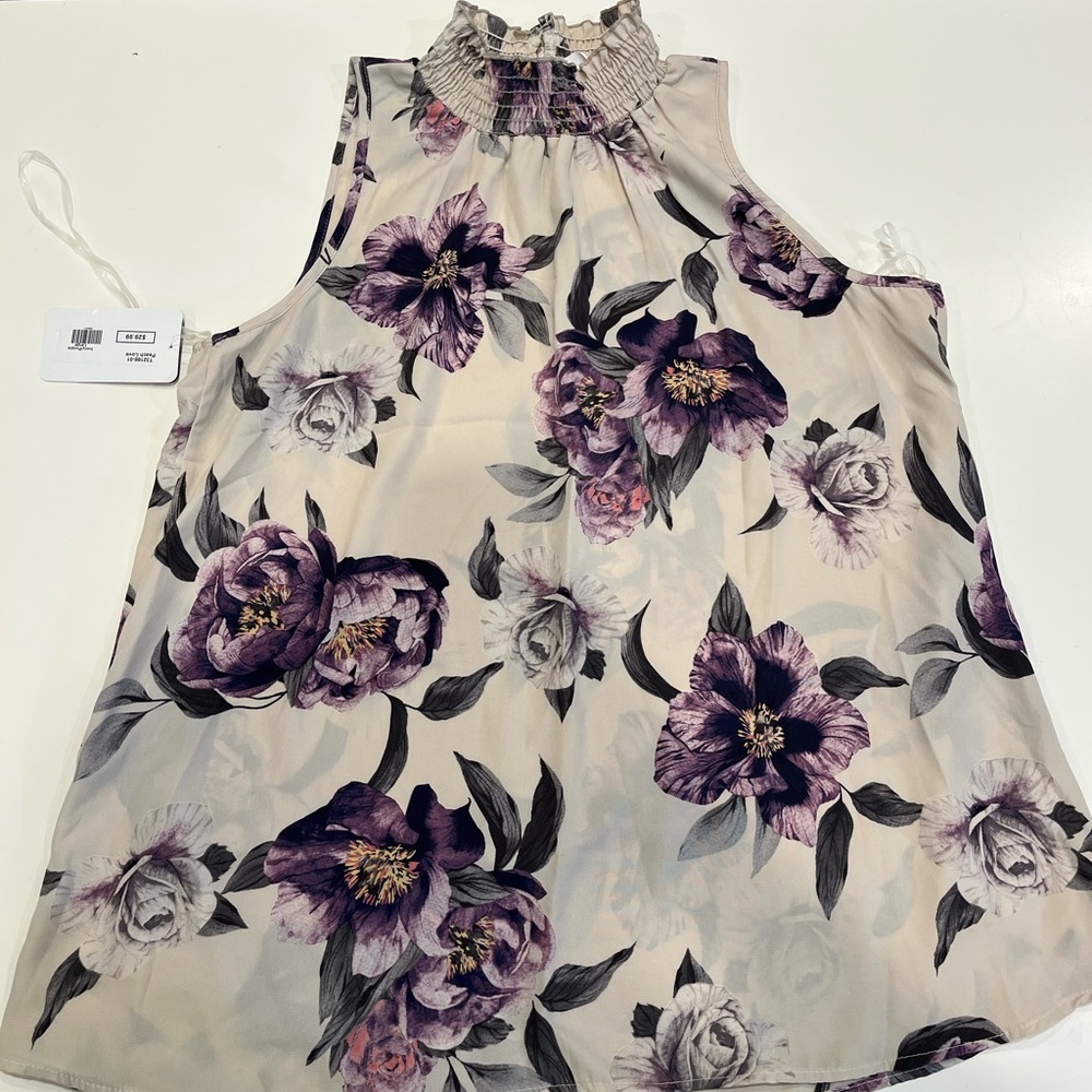 NWT Peach Love Mock Neck Floral Tank Top